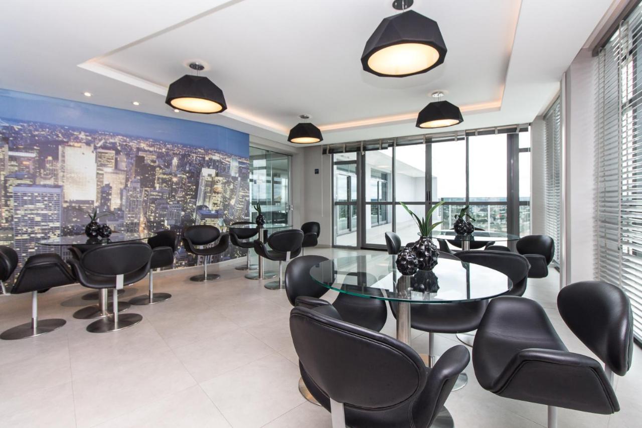 Studio 7Th Avenue - Alto Com Sacada - 7Th040 Apartment Curitiba Bagian luar foto
